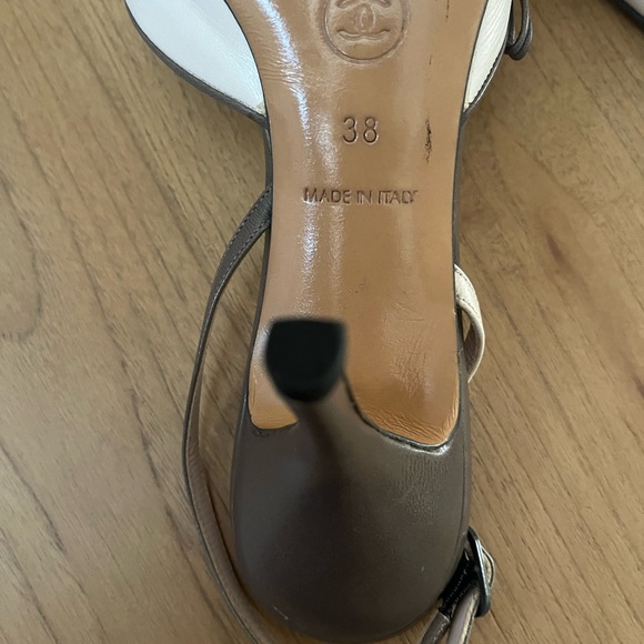 Chanel Authenticated Heel Genuine Leather Size 38 in very good condition - Picture 5 of 8